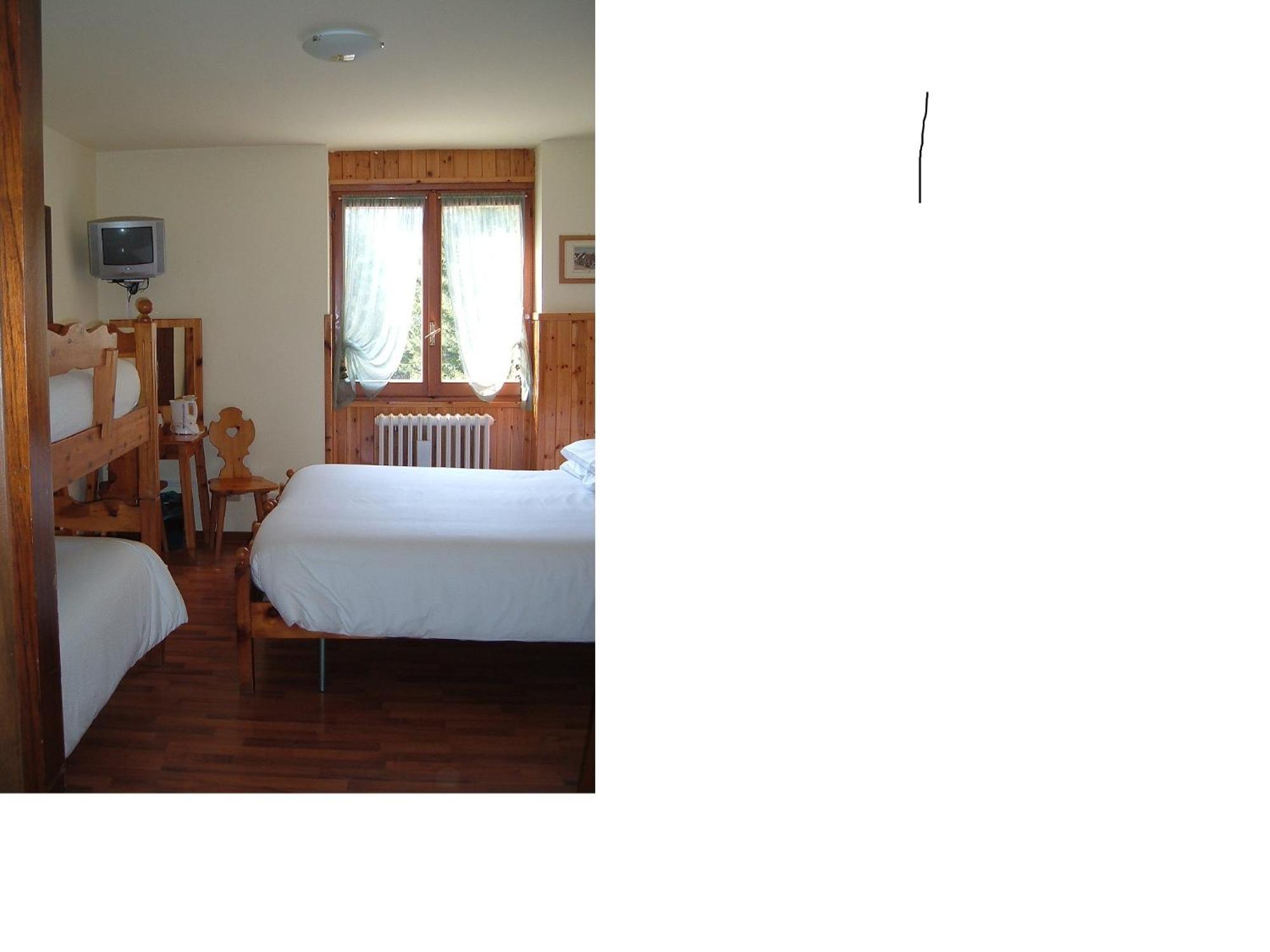 Albergo Pineta Gerola Alta Room photo